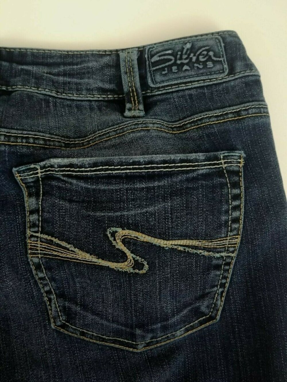 Silver Aiko Embroidered Distressed Whiskered Dark Wash Jeans Size 31/31 - Picture 6 of 10